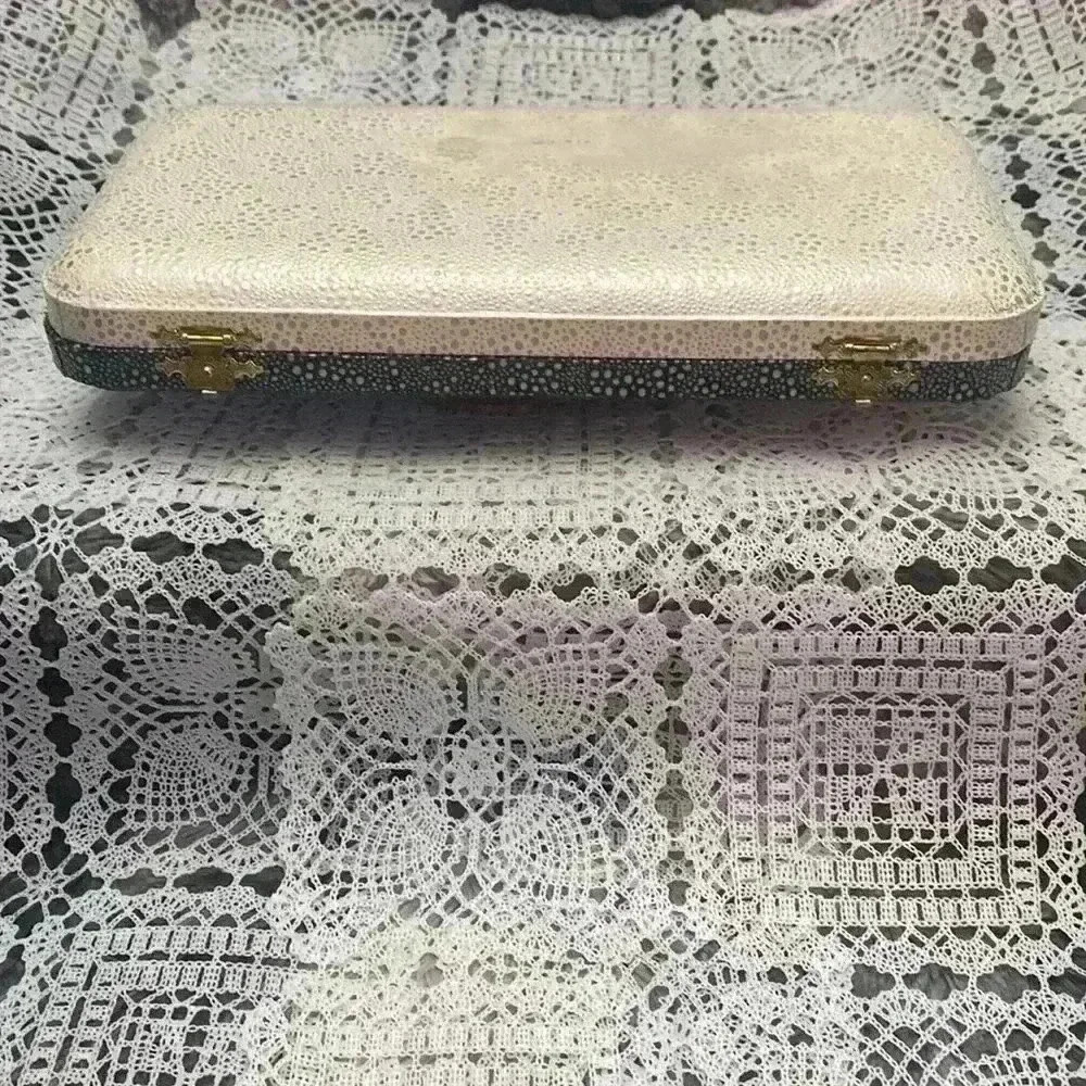 Vintage
PREMIER CUTLERY CMPY Genuine Mother of Pearl Stainless Steel knife set - Picture 3 of 16